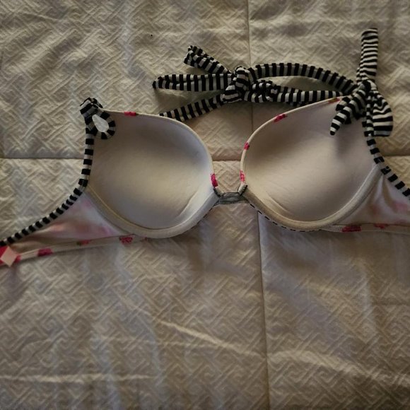 Victoria's Secret Bikini Swim Top - Size 34B - Picture 4 of 7